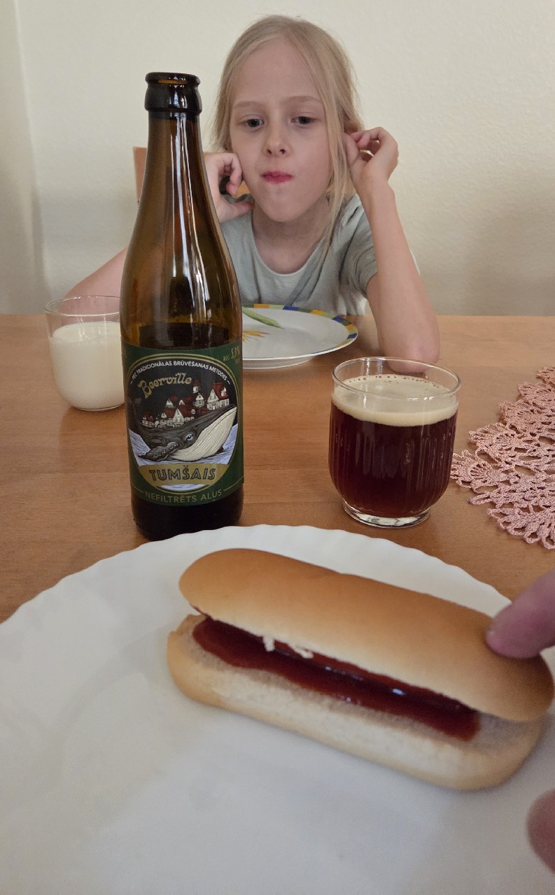 Beerville tumšais nefiltrets alus, Beerville