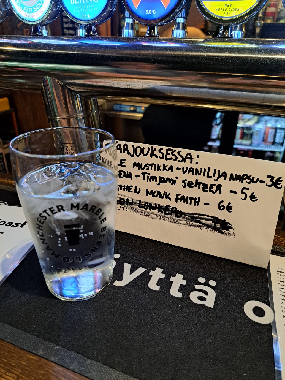 Tosi Hard Seltzer: Omena + Timjami, Ägräs Distillery