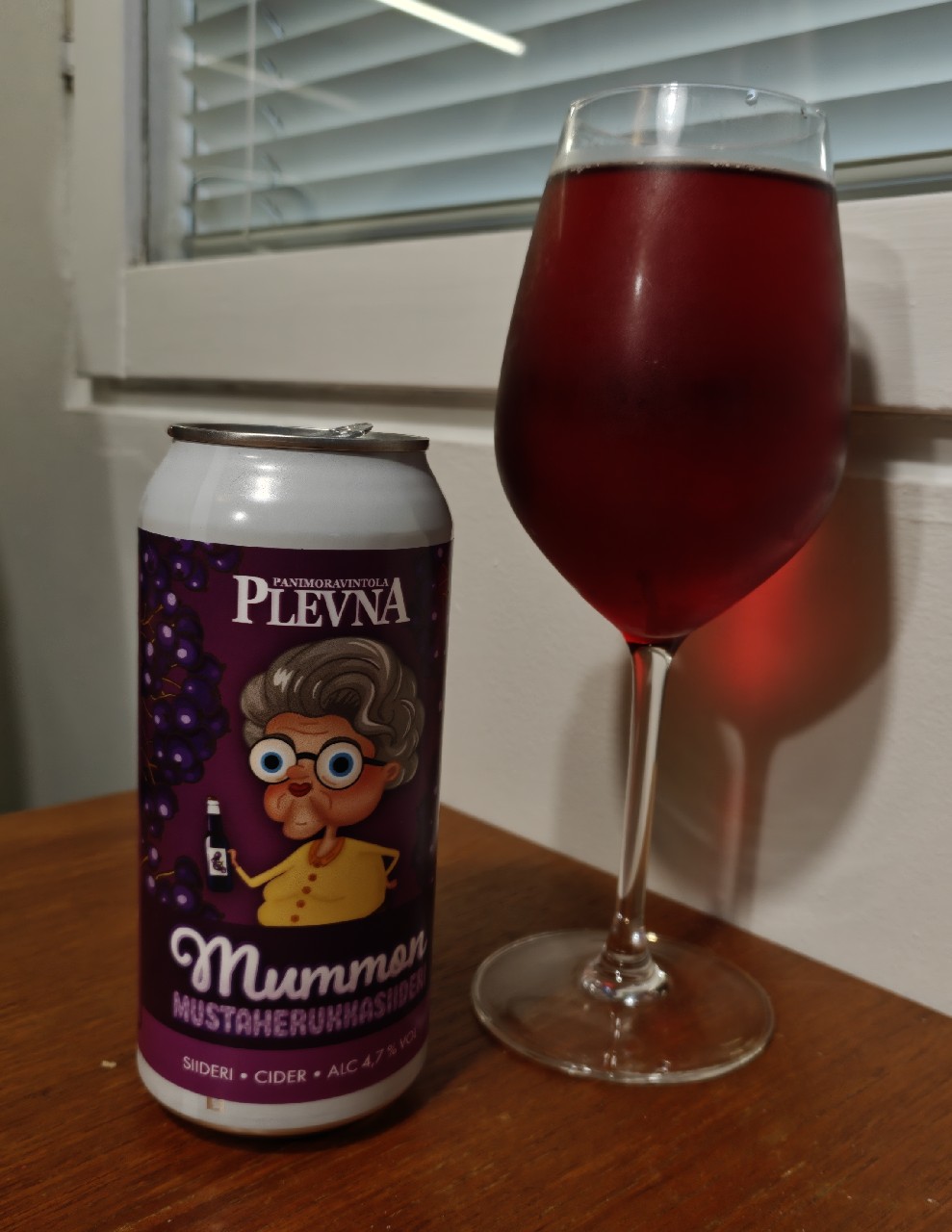 Mummon Mustaherukkasiideri, Finland