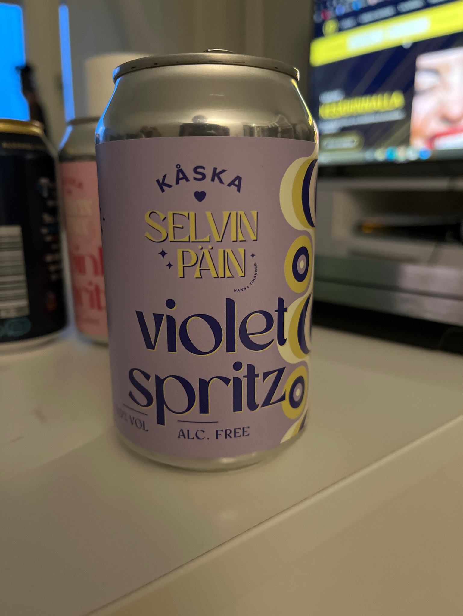 Selvin Päin Violet Spritz, Kåska
