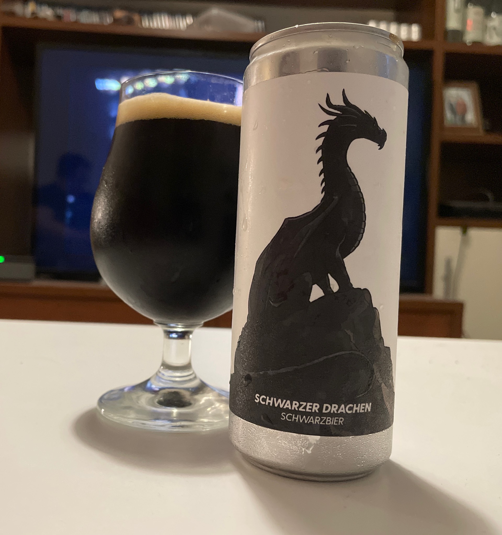 Schwarzer drachen, Sweden