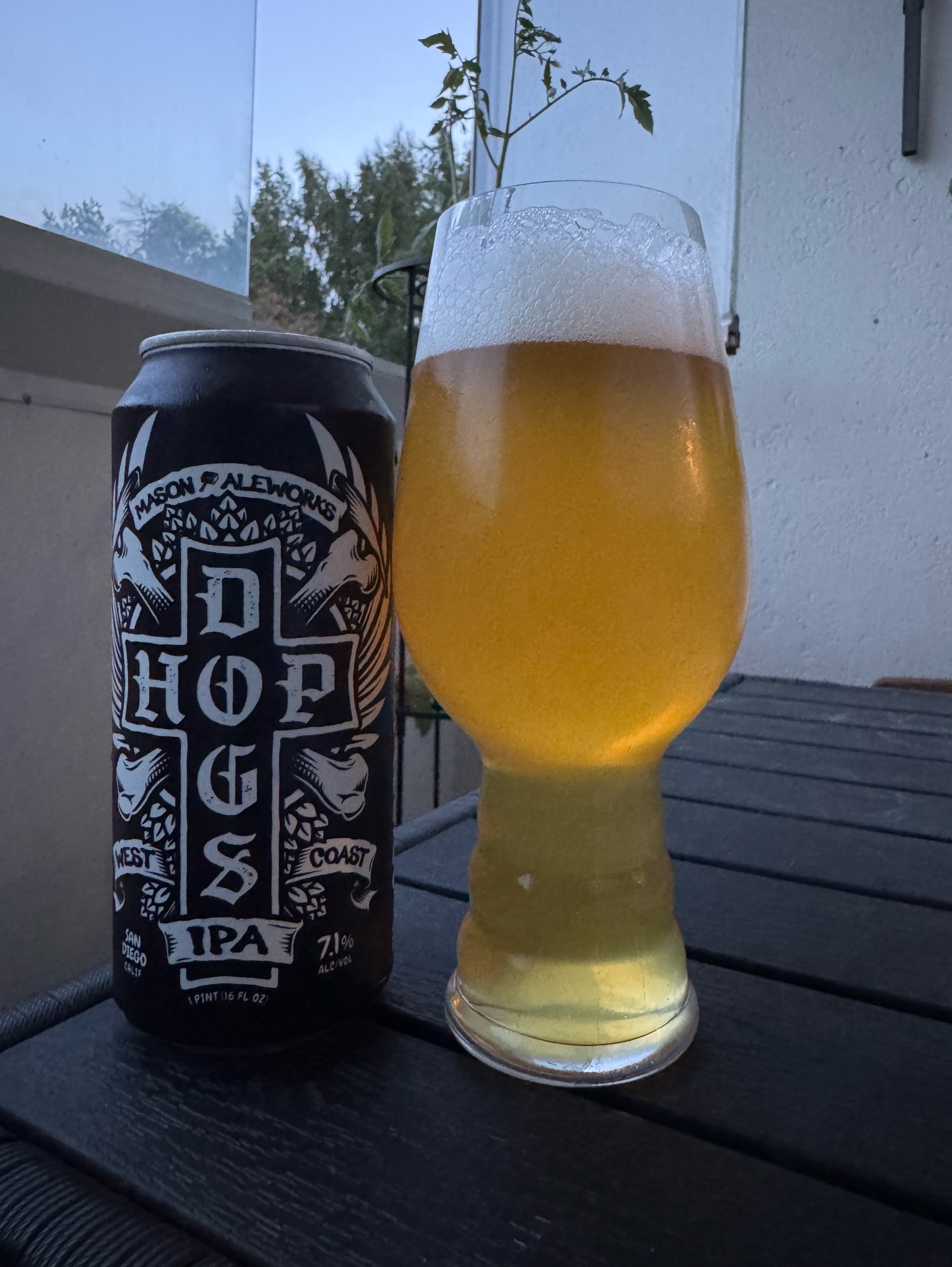 Hop dogs, Mason Ale Works