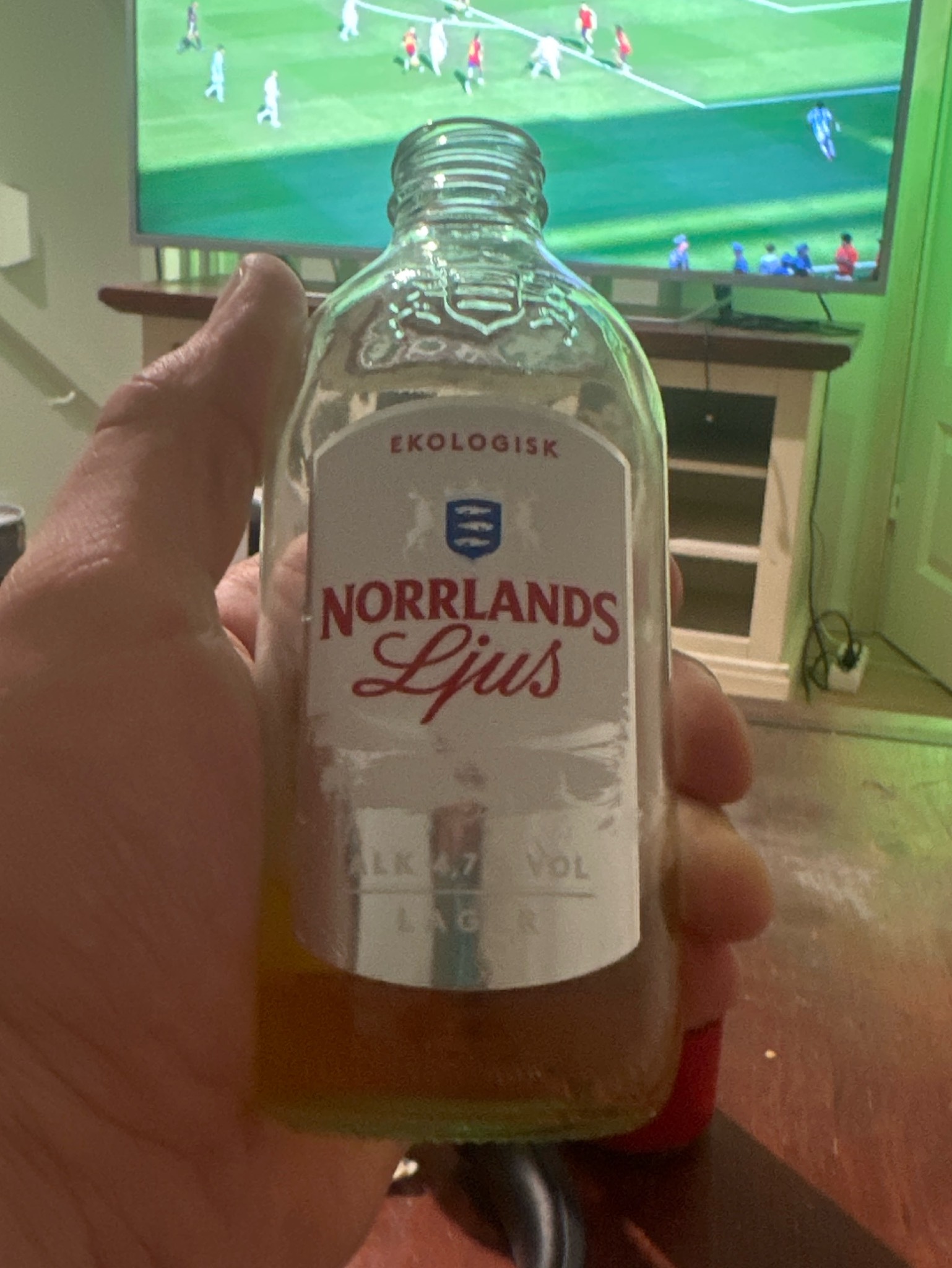 Norrlands Guld Ljus 4.7%, Sweden