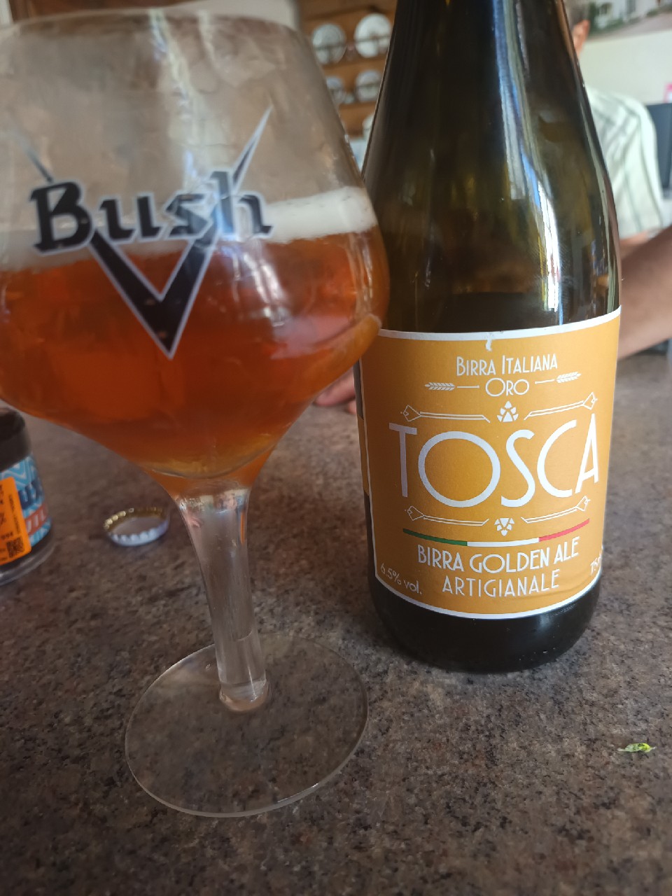 Tosca Oro, Italy