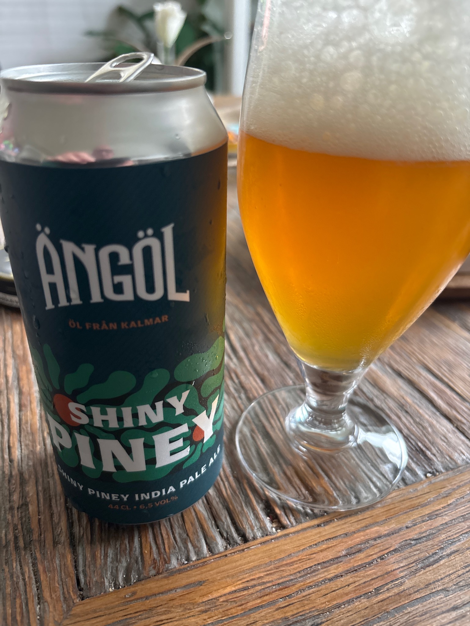 Shiny Piney, Ängöl