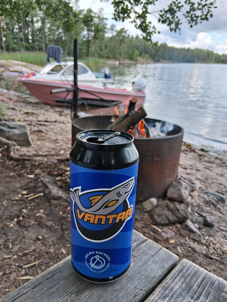 Kiekko Vantaa Kiva Lager, Solmu Brewery (Sinebrychoff)