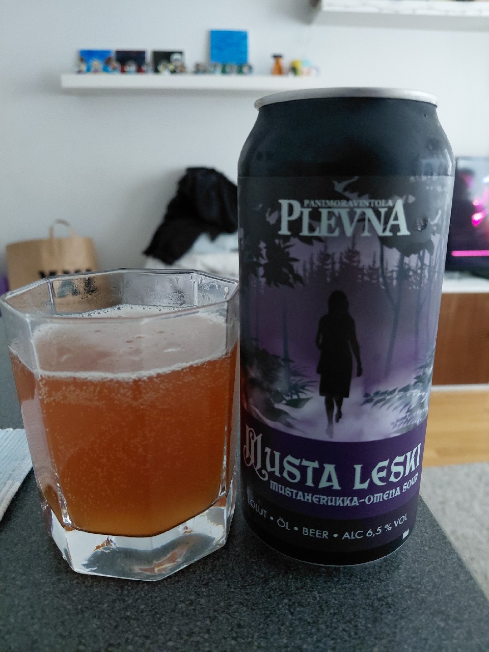 Musta leski, Finland