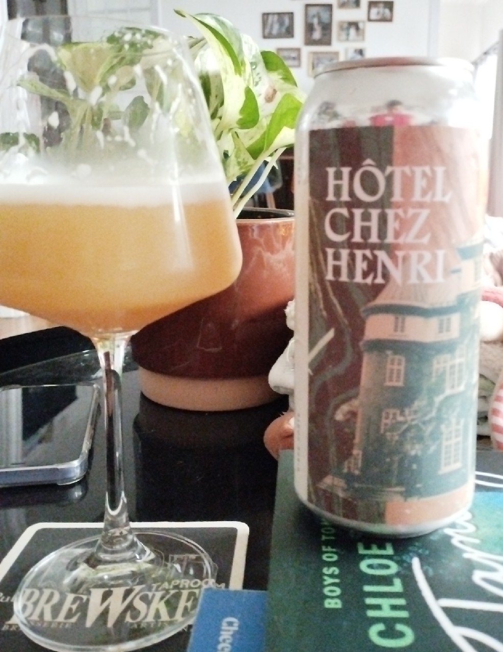 Hotel chez henri, Brasserie du Bas-Canada