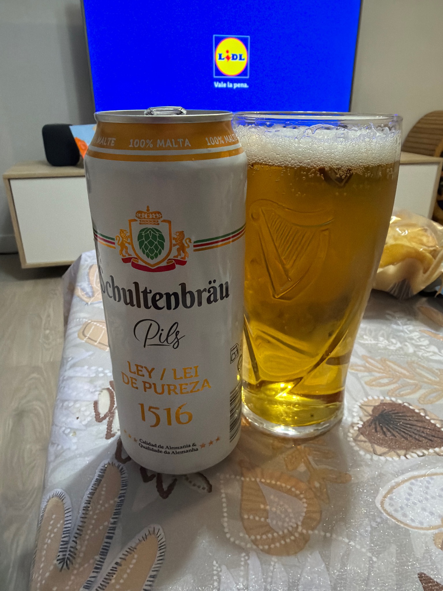 Schultenbräu Pils/ Karlskrone Lager, Germany