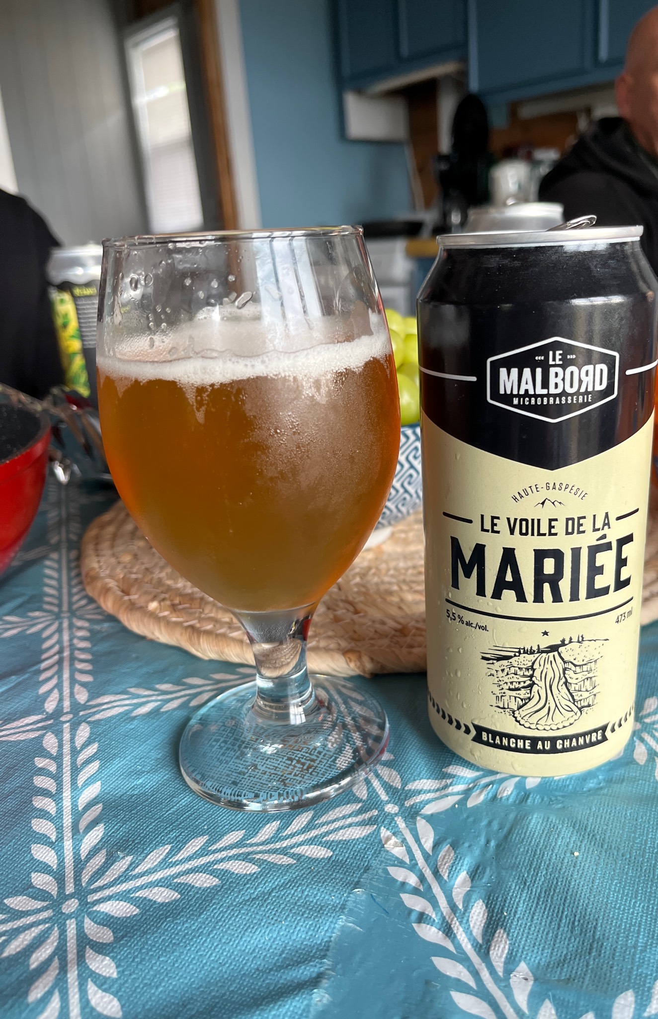 Le Voile De La Mariée, Le Malbord