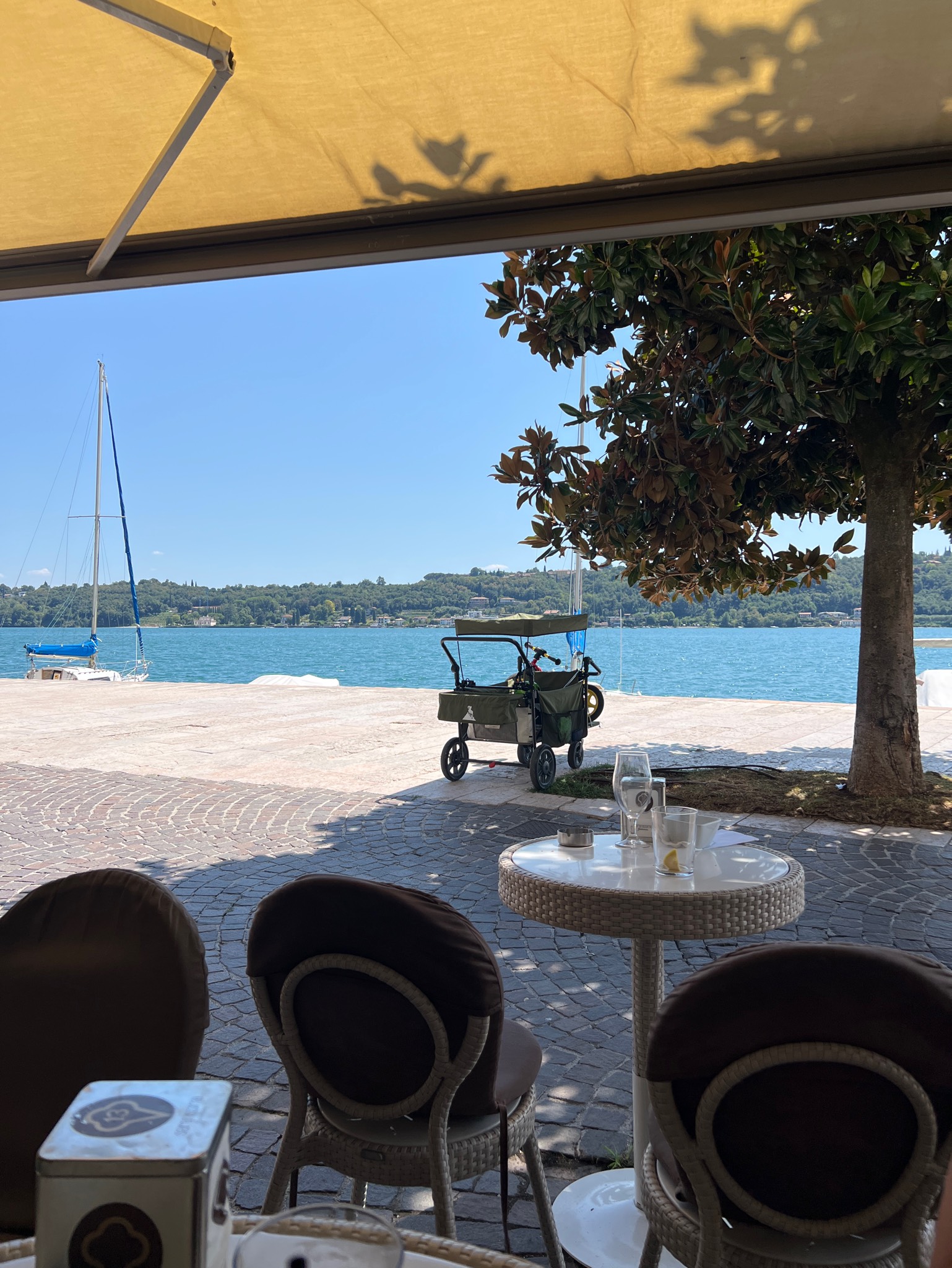 Nastro Azzurro, Italy