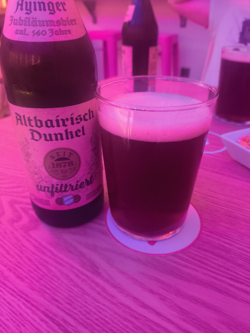 Altbairisch Dunkel, Ayinger Privatbrauerei