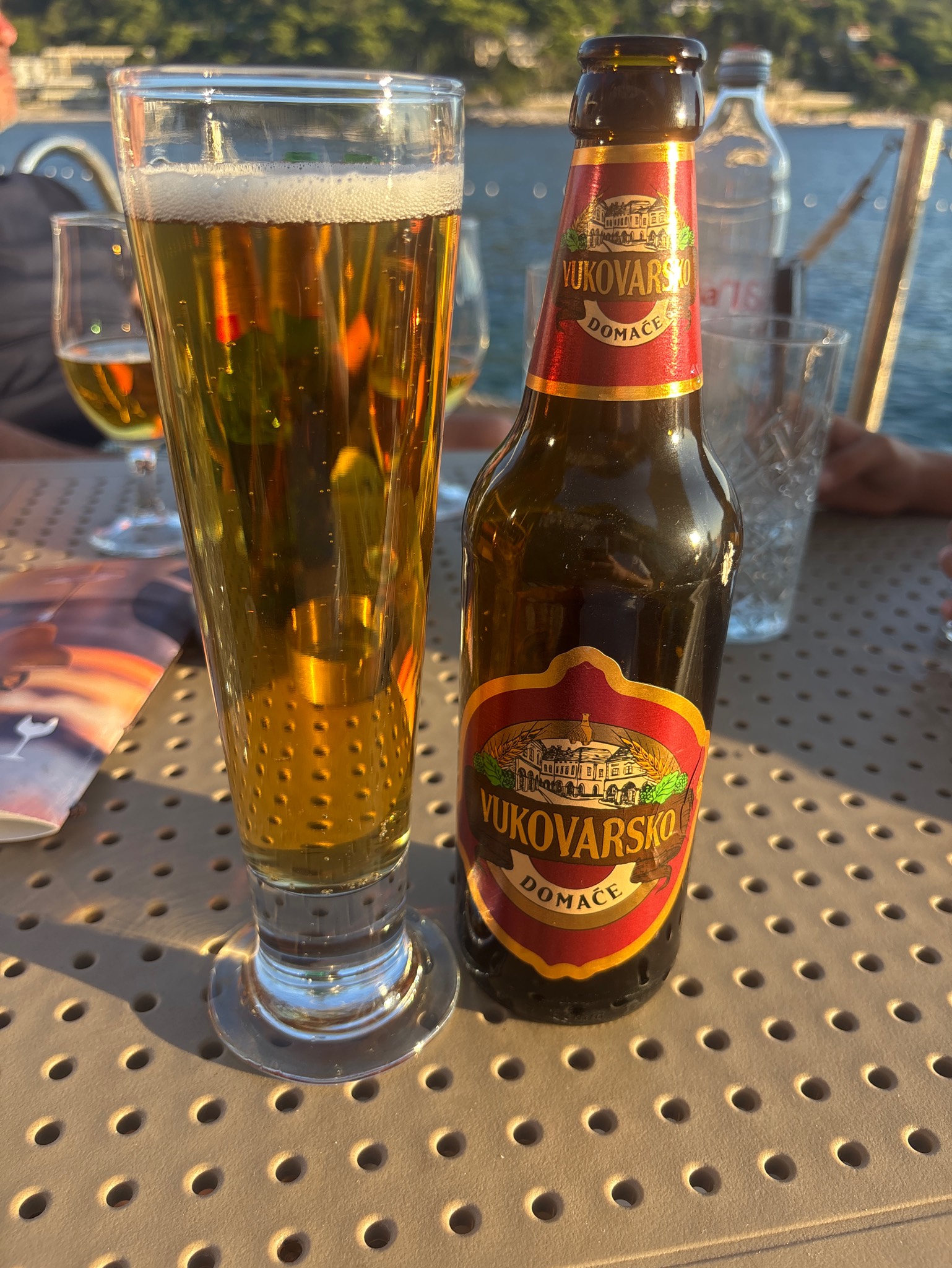 Vukovarsko Domaće Svijetlo Pivo, K Pivovari Vukovar