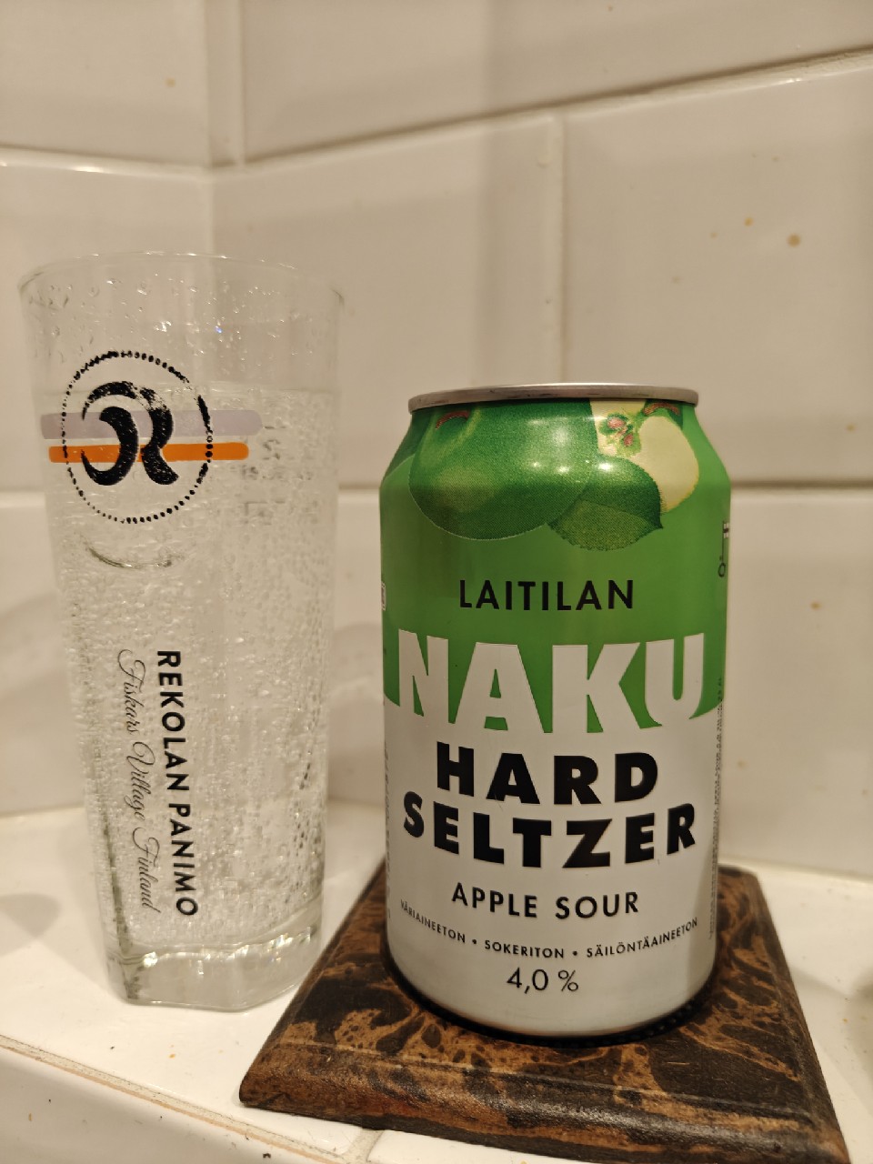 Laitilan NAKU Hard Seltzer Apple Sour 4%, Finland