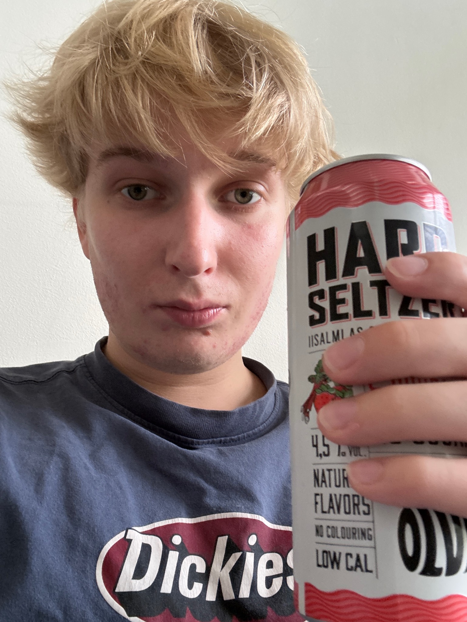 Hard Seltzer Strawberry & Rhubarb, Finland