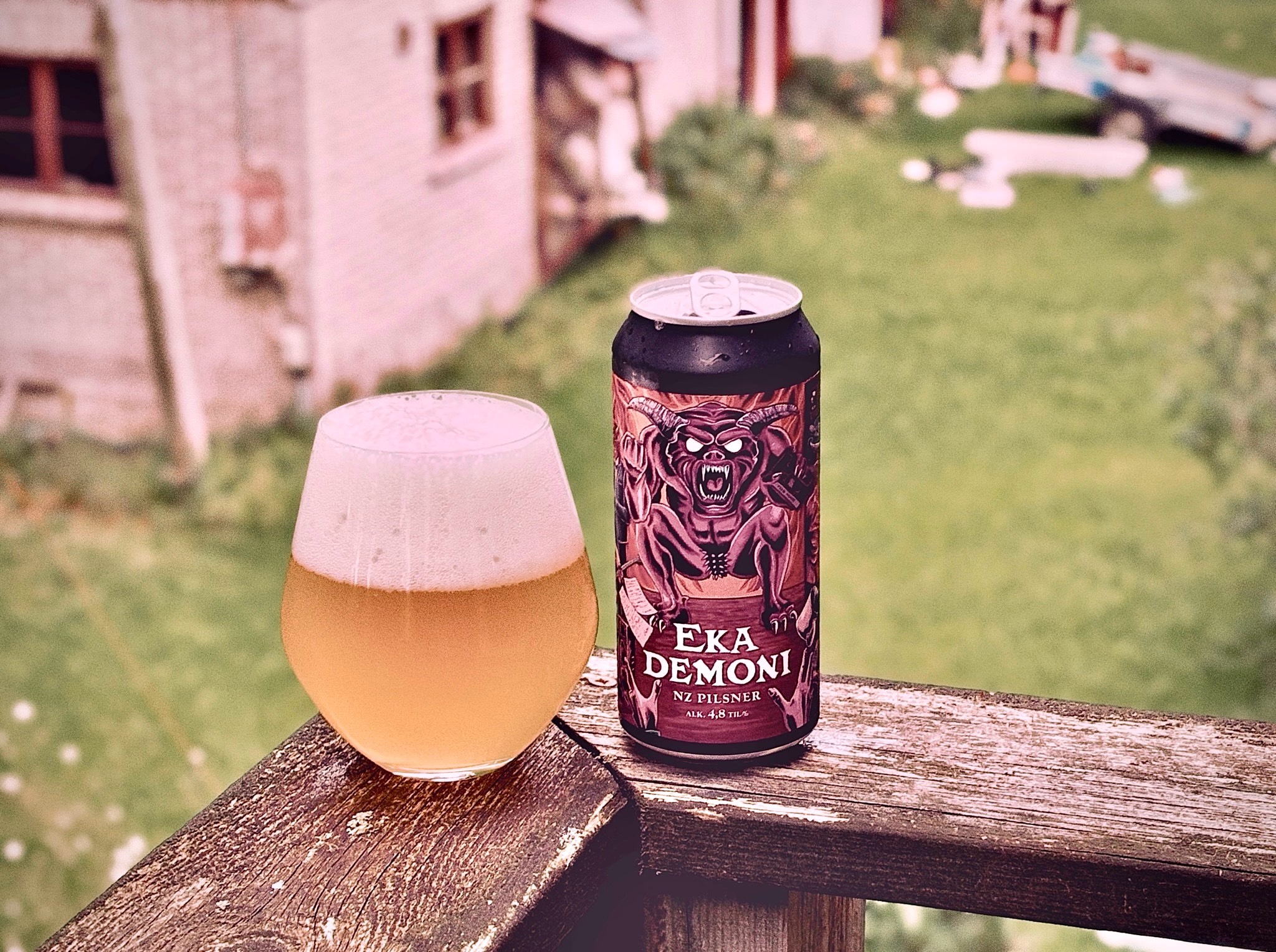 Eka Demoni, Finland