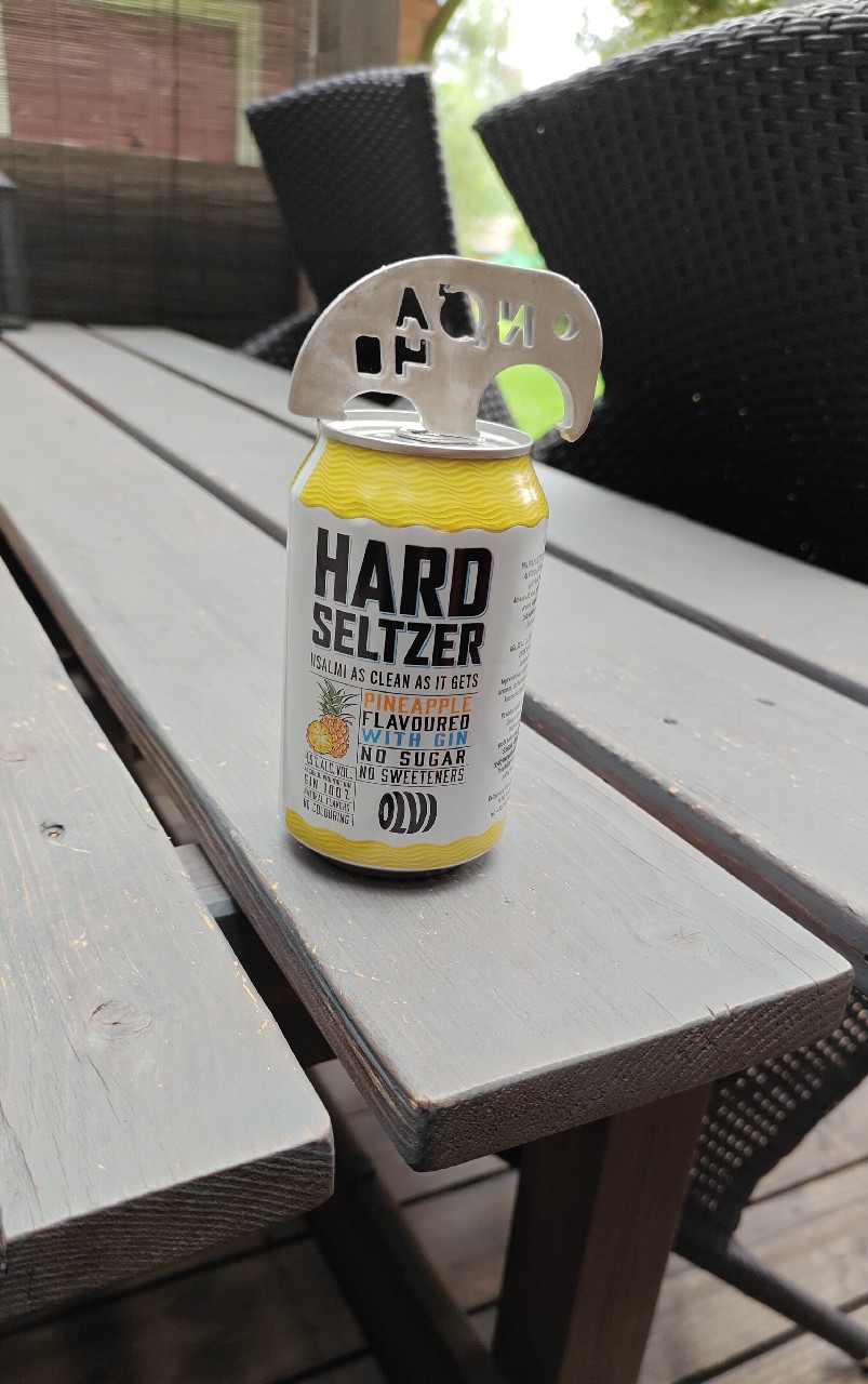 Hard Seltzer Gin & Pineapple, Finland