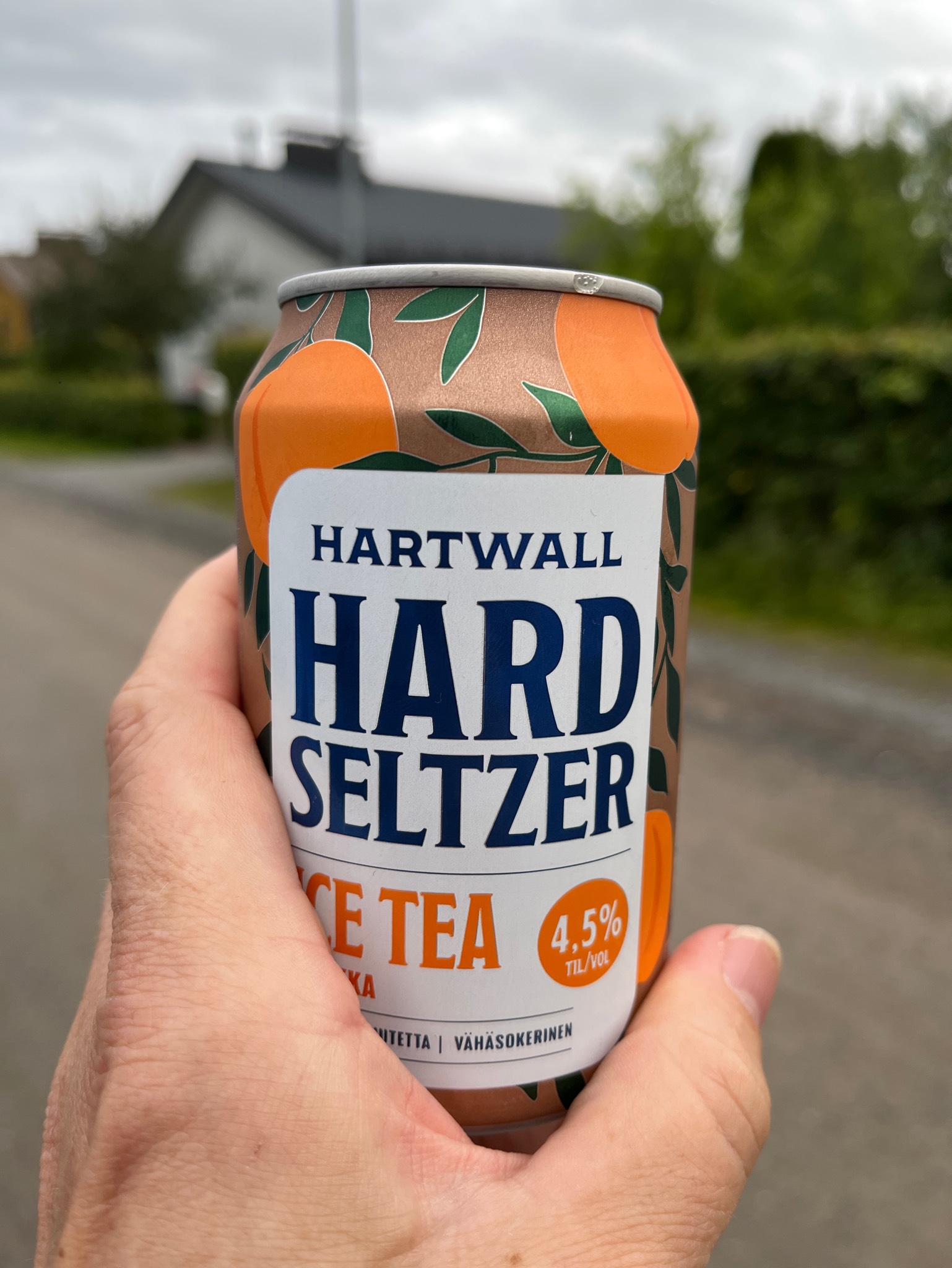 Hard Seltzer Ice Tea Persikka, Finland