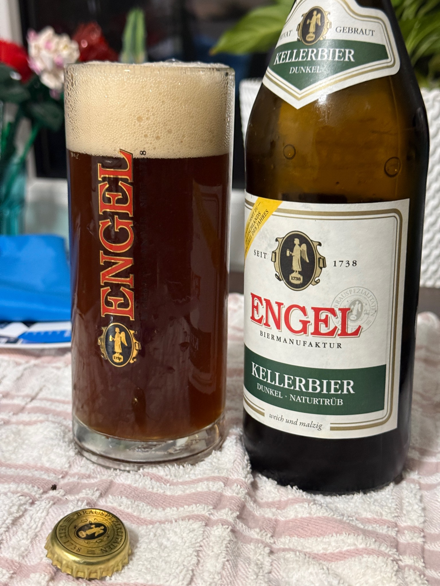 Engel Kellerbier Dunkel, Biermanufaktur Engel GmbH & Co. KG