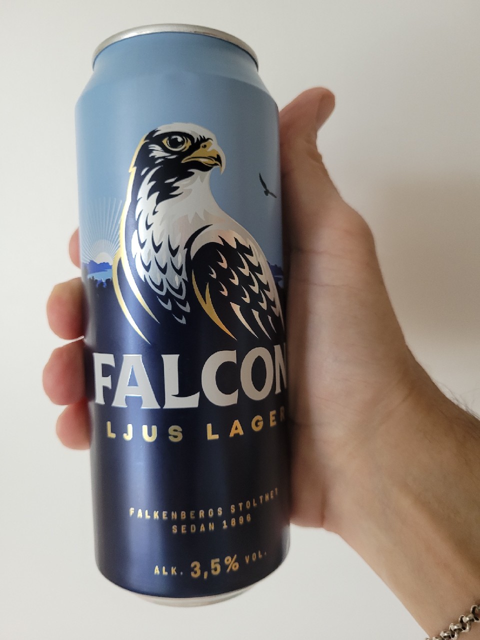 Falcon Ljus Lager, Sweden
