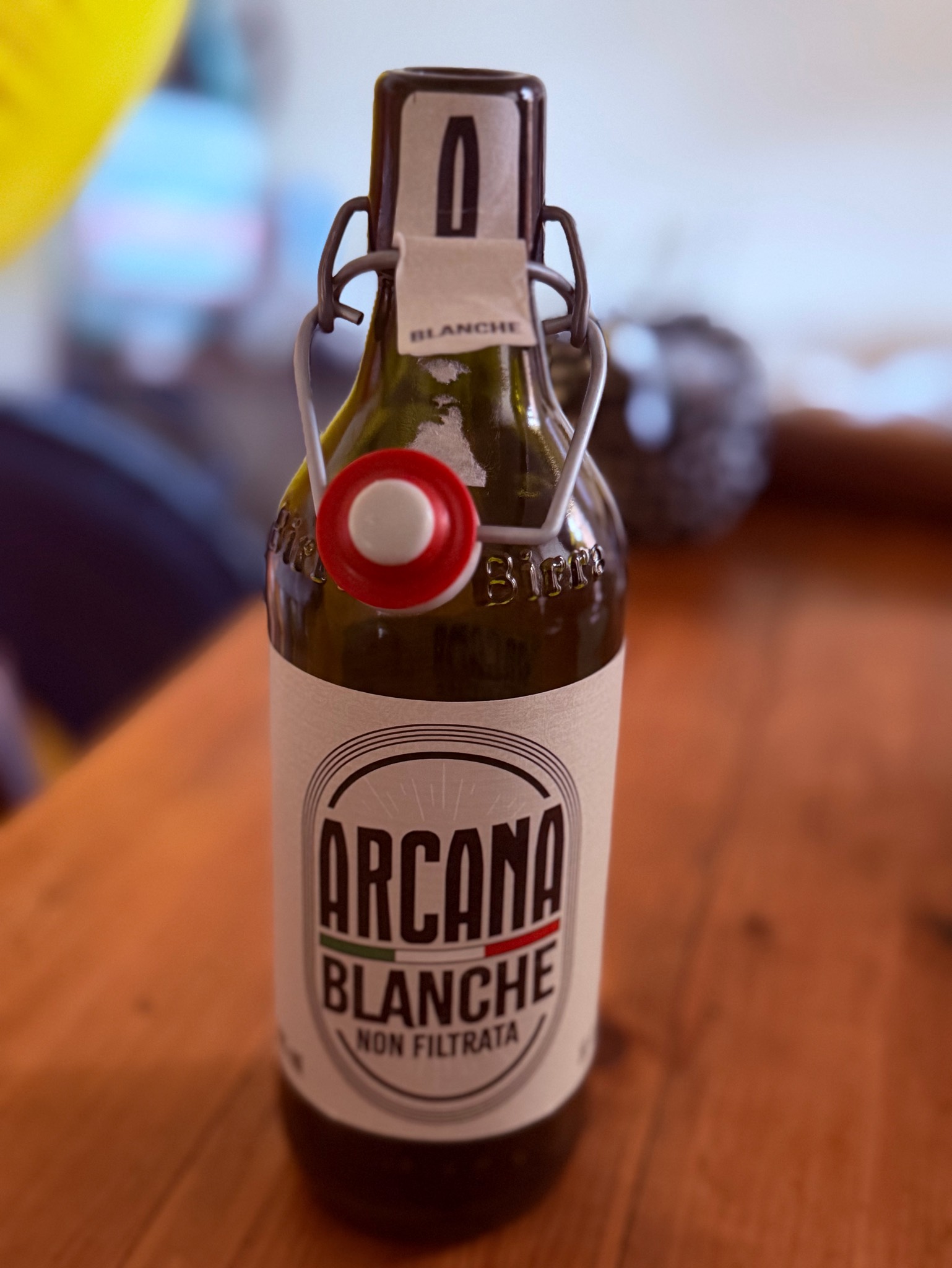 Arcana Blanche, Italy