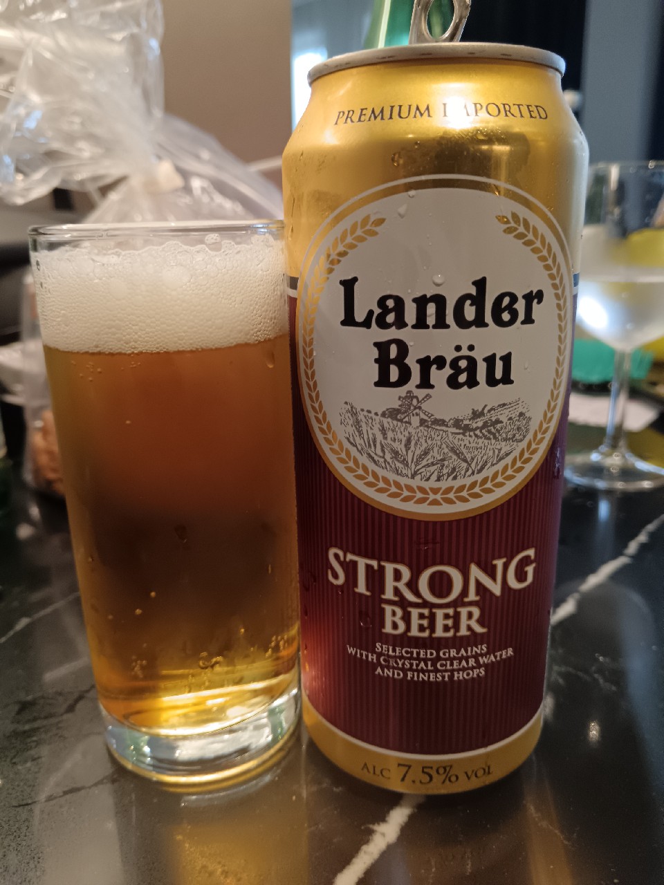 Lander Bräu Strong Beer, H-West B.V. (Royal Unibrew)