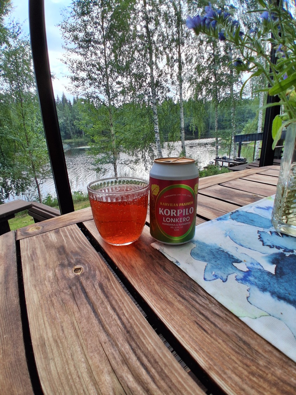 Korpilo Lonkero Mansikka & Raparperi, Finland