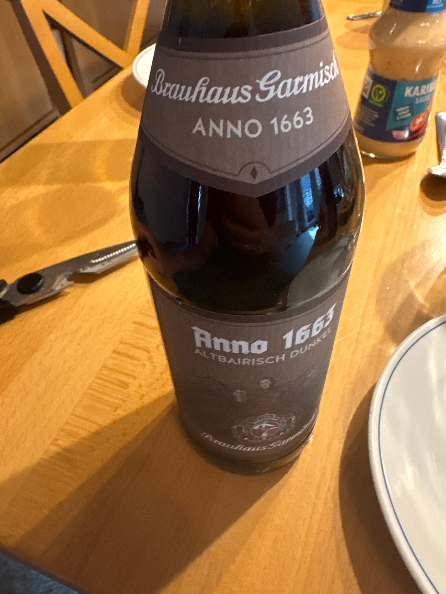Anno 1663 Altbairisch dunkel, Brauhaus Garmisch