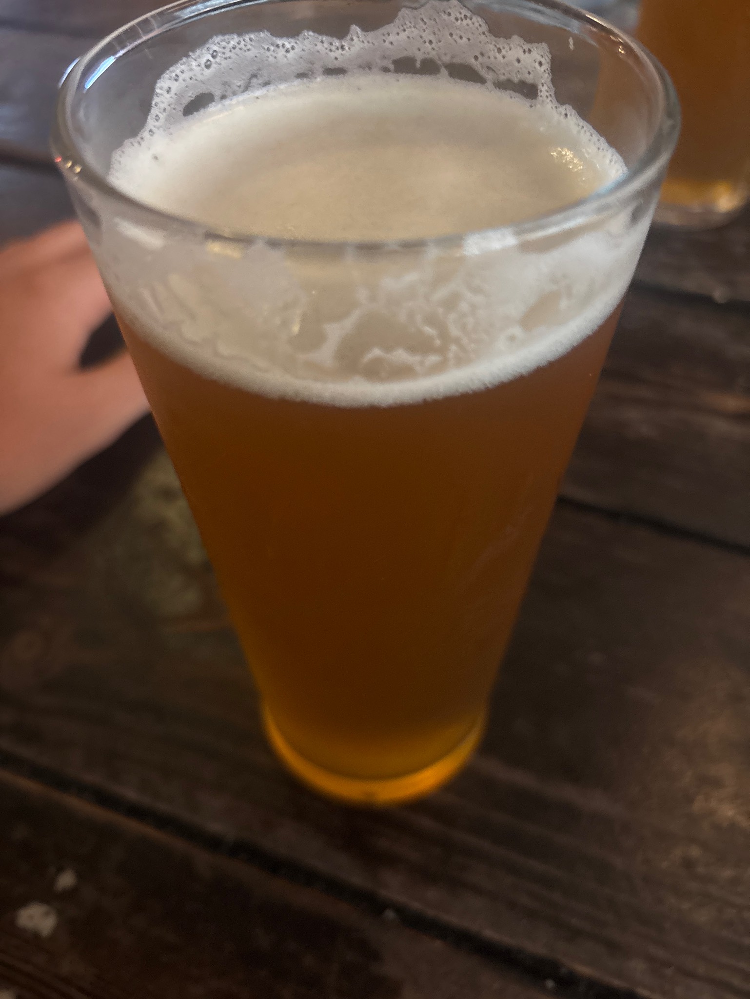Juicy Pale, Big Hug Brewing