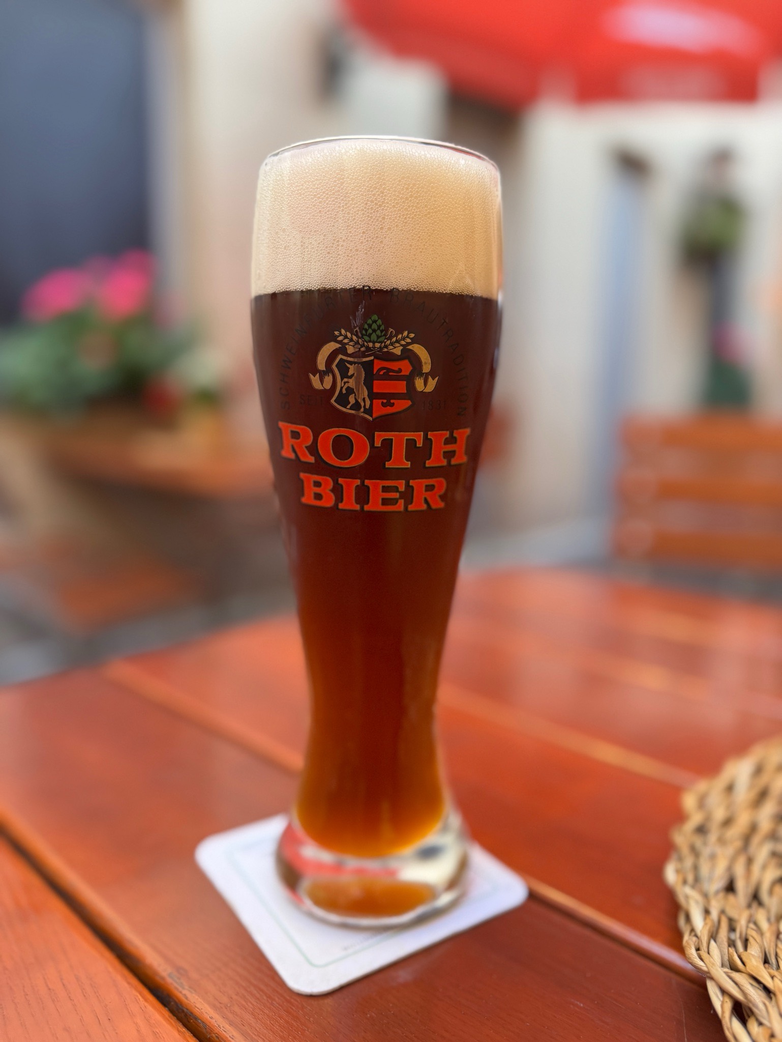 Hefe Schwarz Roth Bier, Privatbrauerei Roth Bier