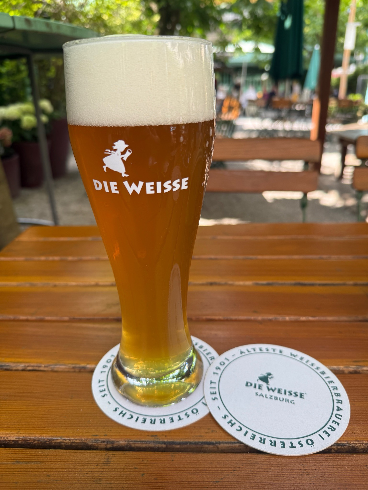 Die Weisse Hell, Salzburger Biermanufaktur GmbH