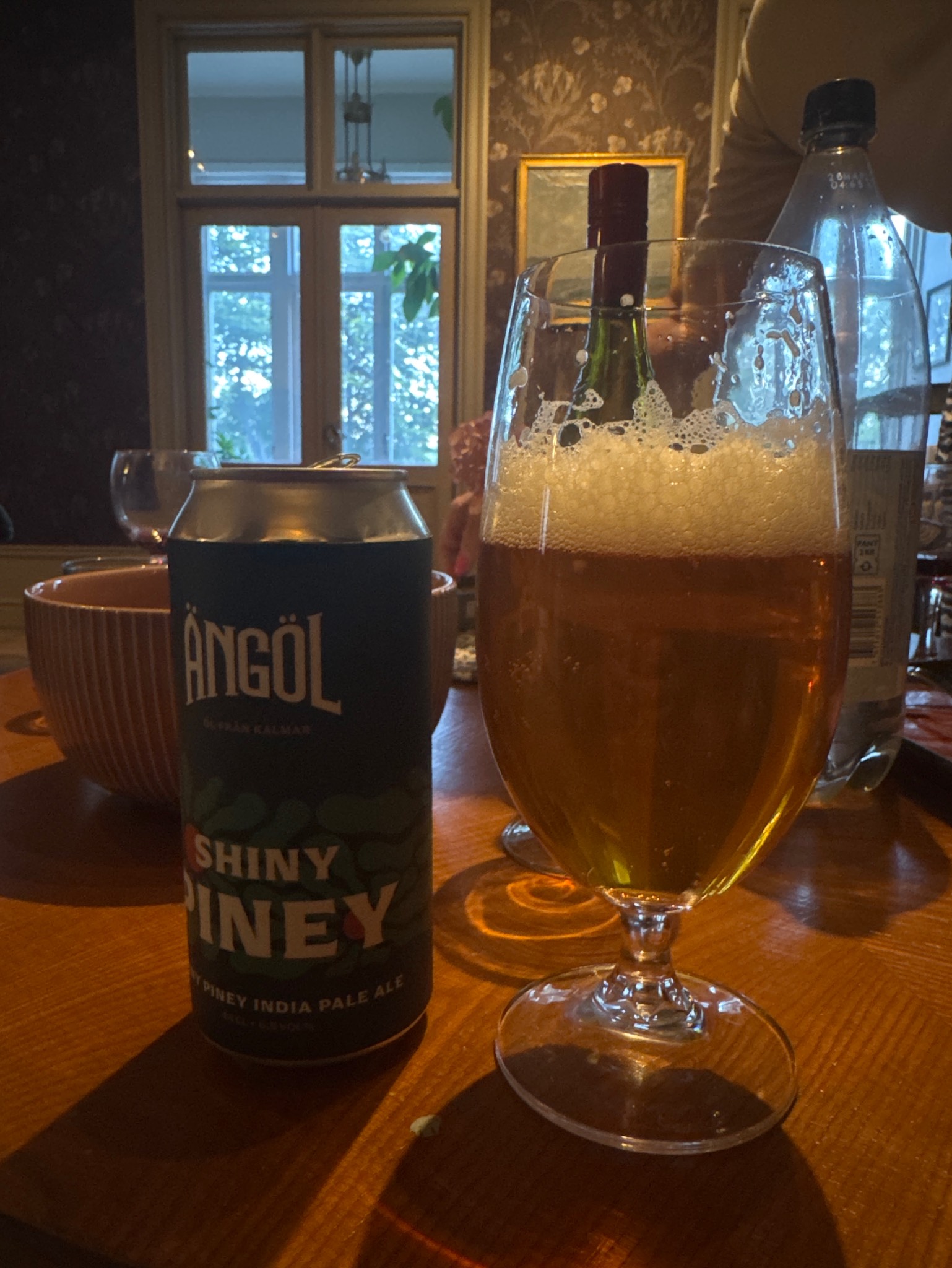 Shiny Piney, Ängöl
