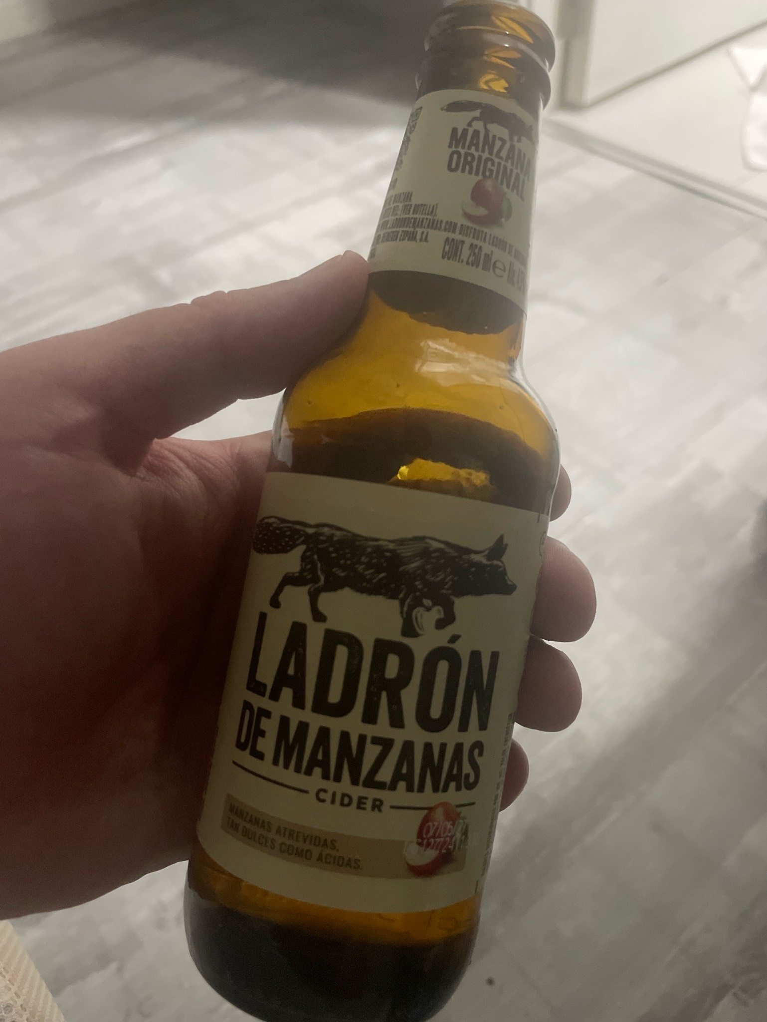Ladrón De Manzanas, Spain