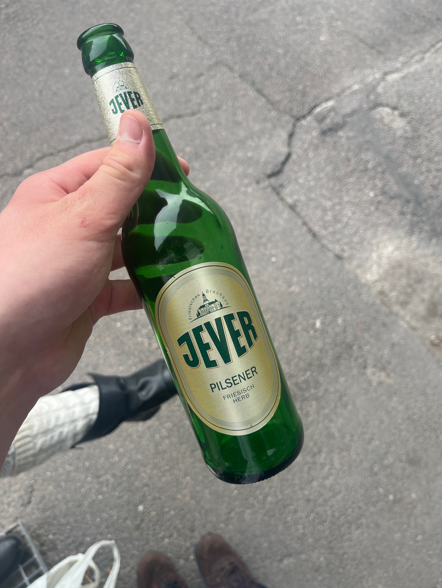 Jever Pilsener, Friesisches Brauhaus zu Jever (Oetker Group)