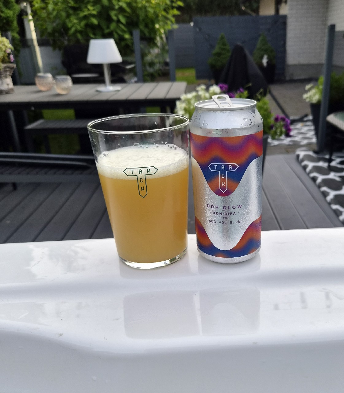 DDH Glow, England