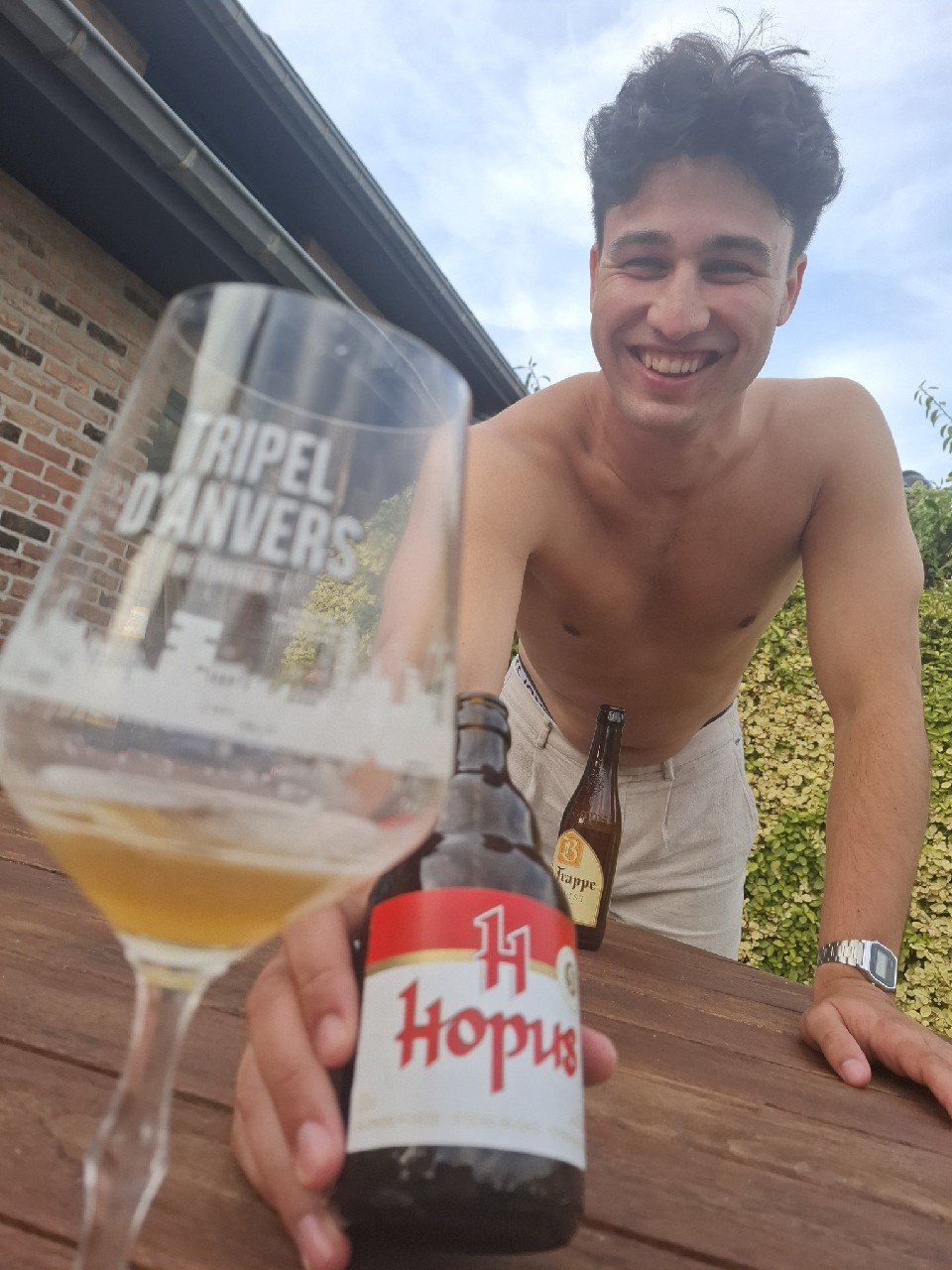 Hopus, Belgium