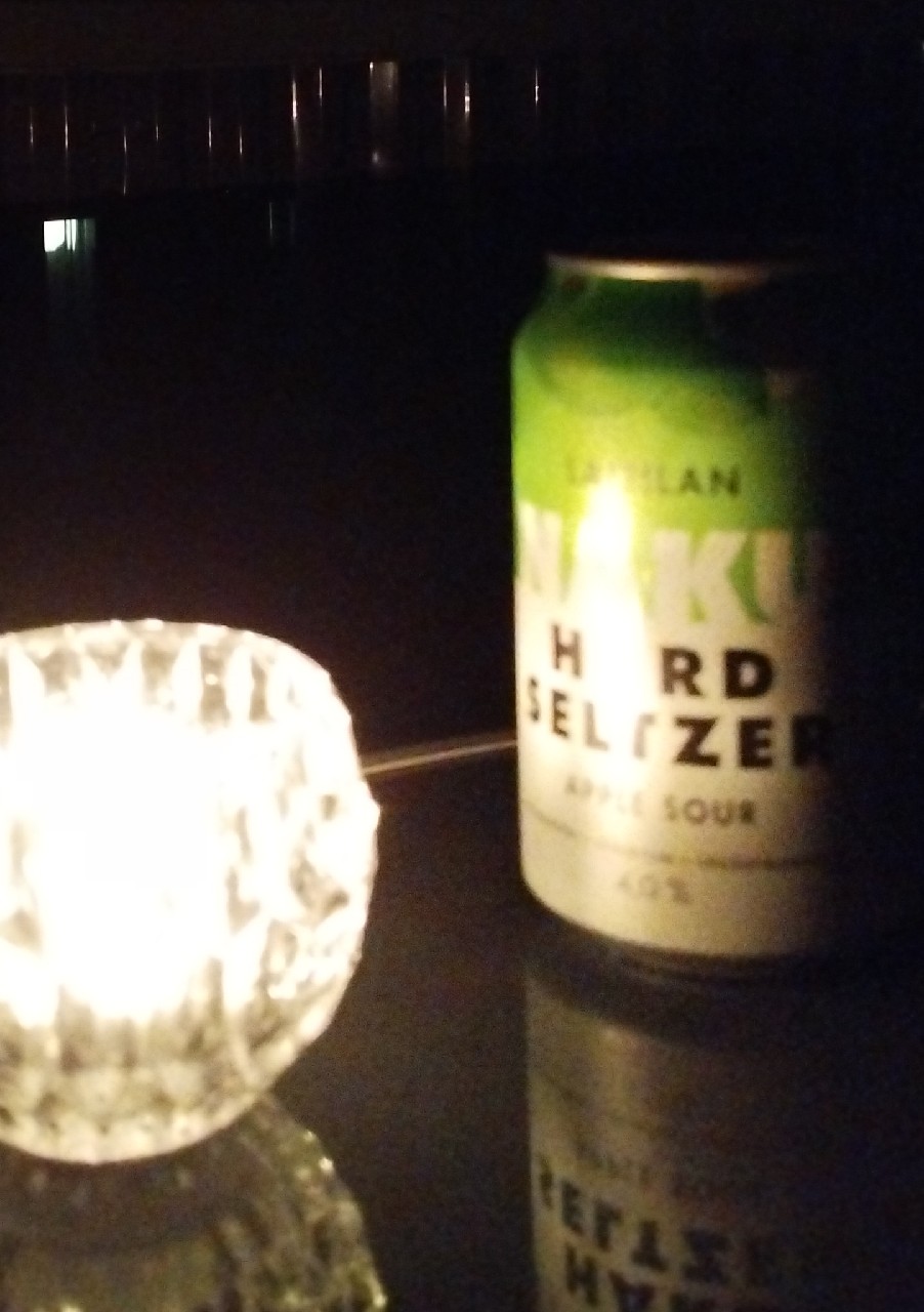 Laitilan NAKU Hard Seltzer Apple Sour 4%, Finland