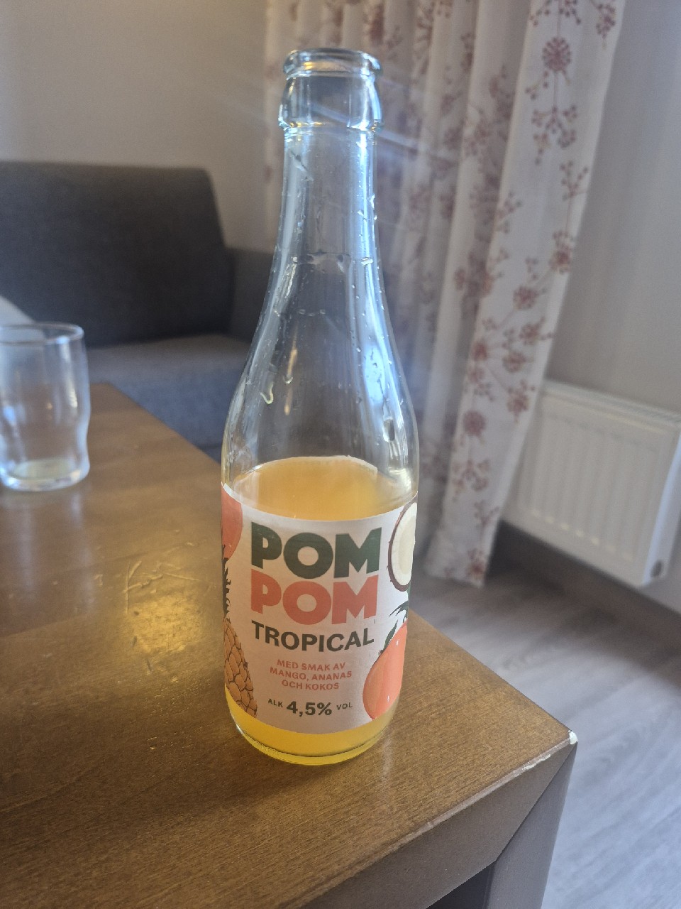 Pom Pom Tropical, Sweden
