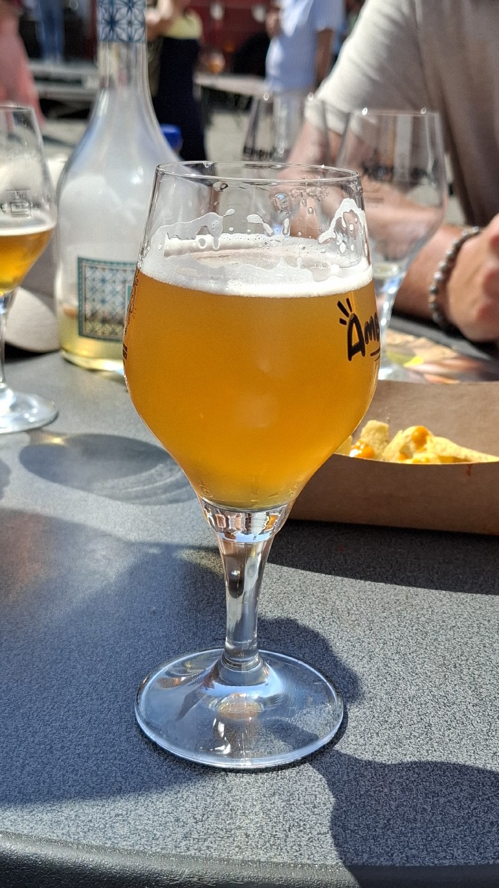 hesbania trpl, Belgium