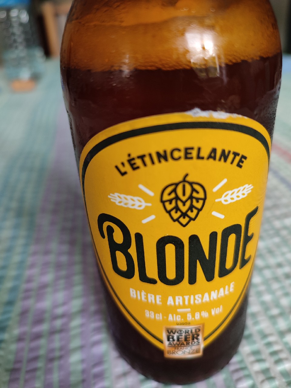 L'Étincelante Blonde, France
