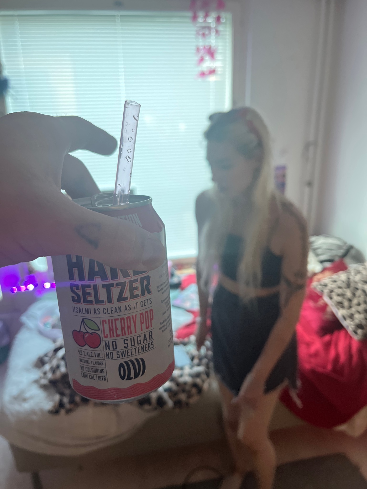 Hard Seltzer Cherry Pop, Finland