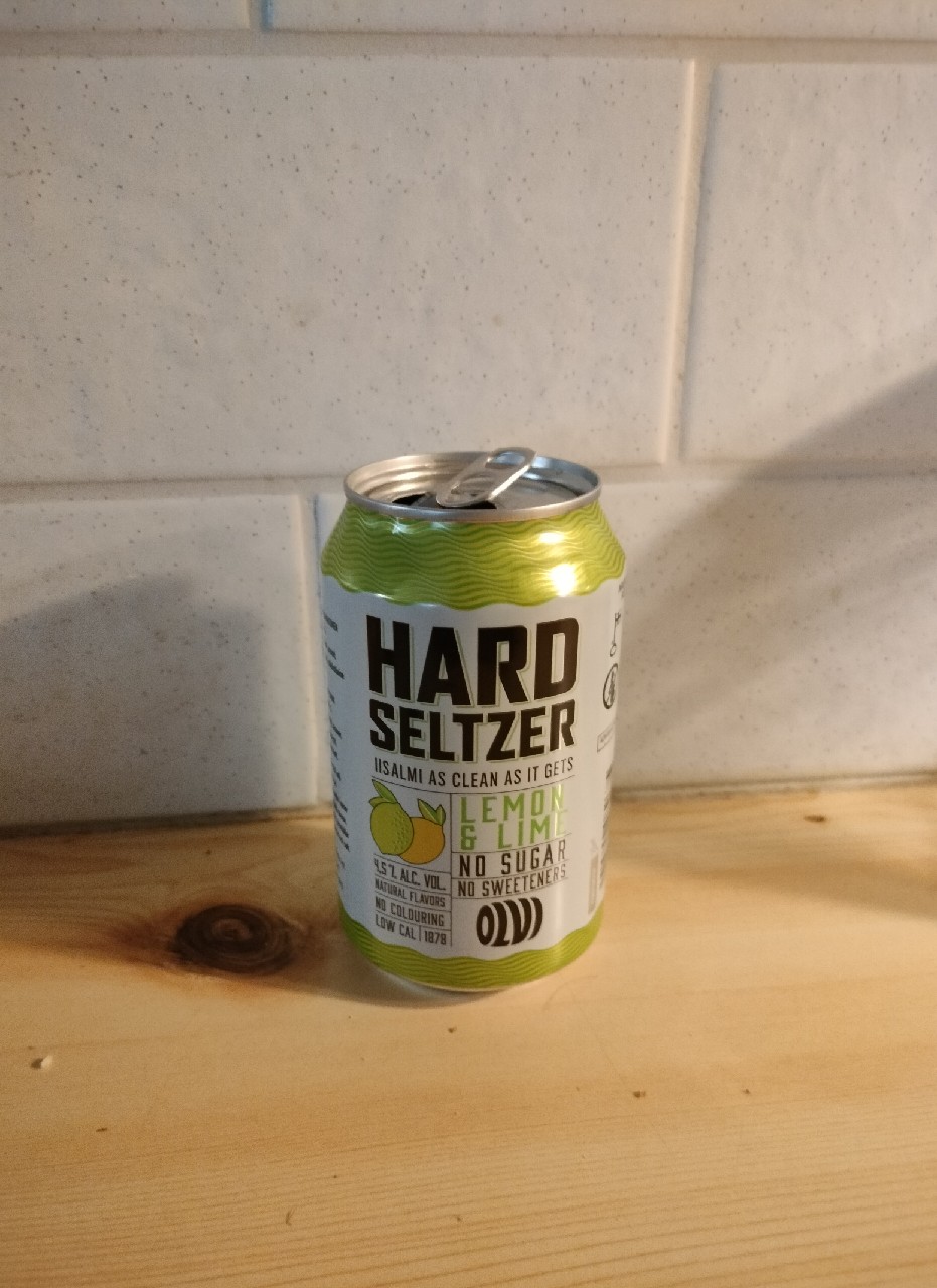 Hard Seltzer Lemon & Lime, Finland