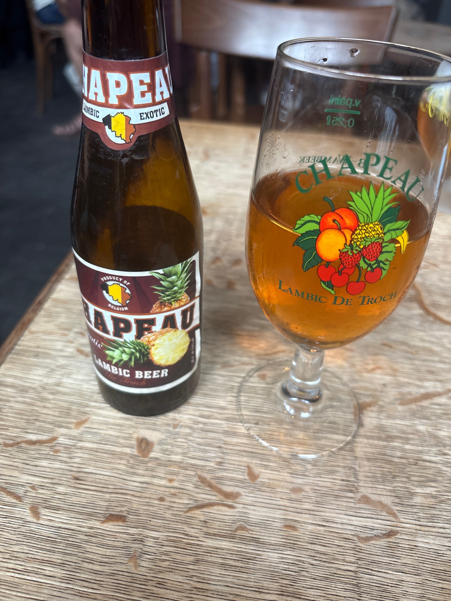 Chapeau Exotic Lambic Beer, Brouwerij De Troch
