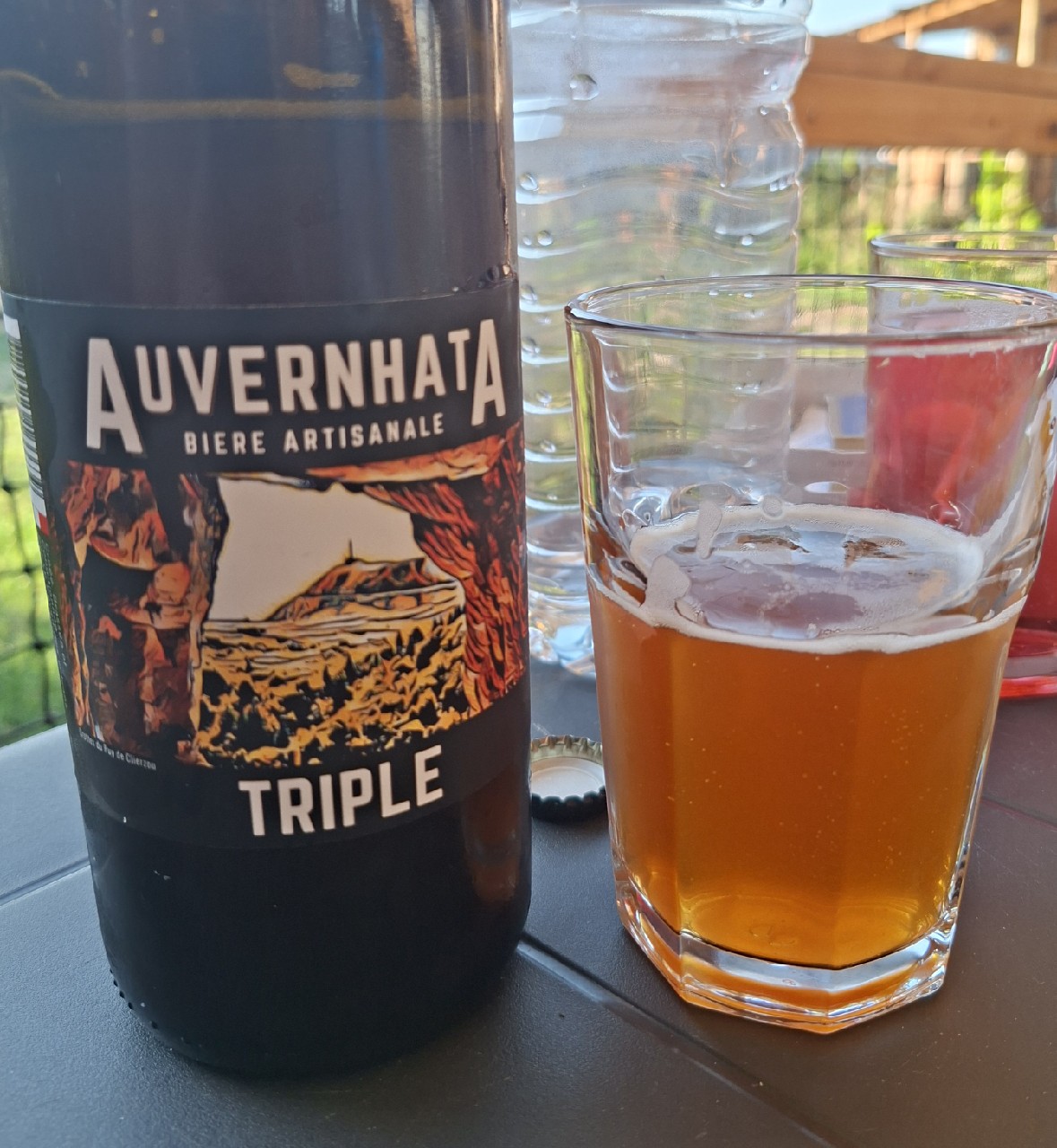Auvernhata Triple, Brasserie Billd - Le Réveil Des Volcans (Auvernhata)