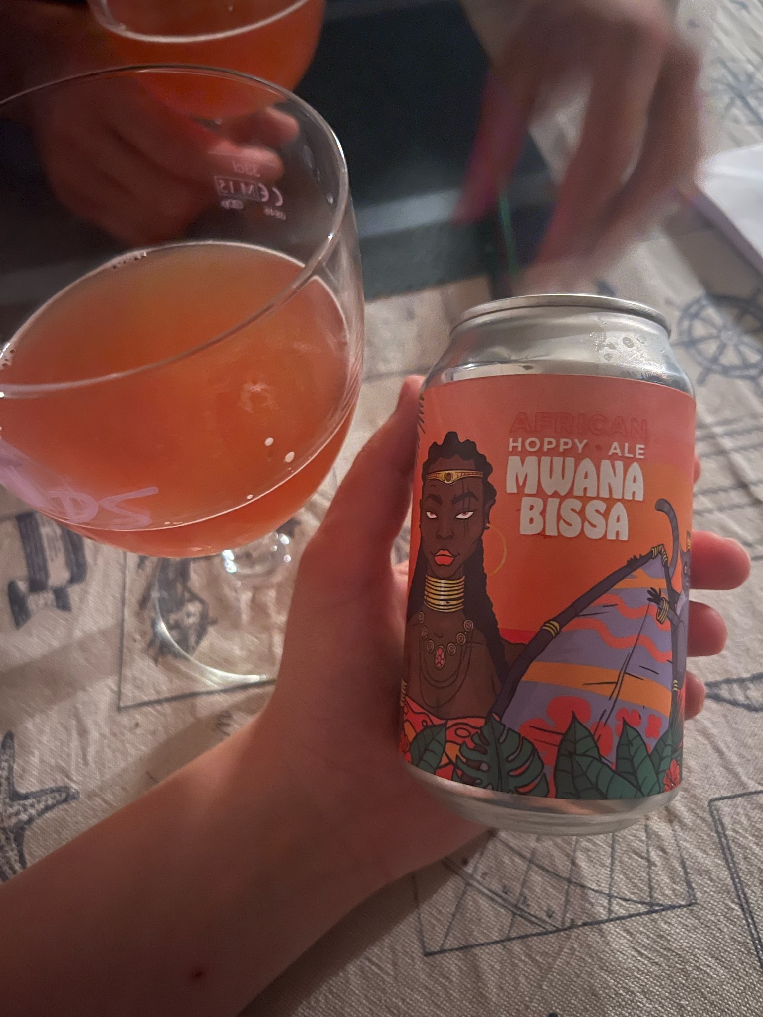 Mwana Bissa, 1B2T