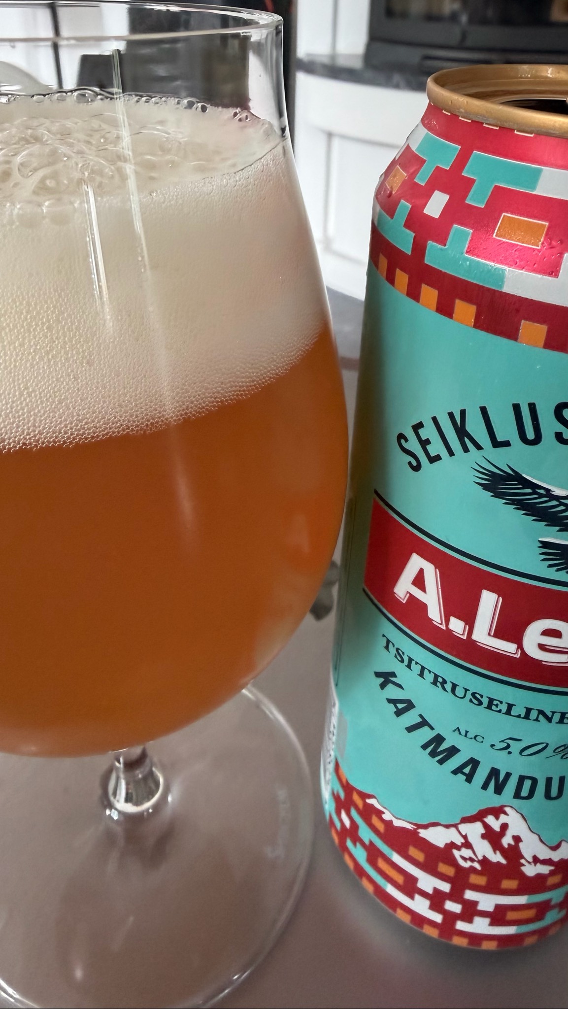 katmandu neipa, Estonia