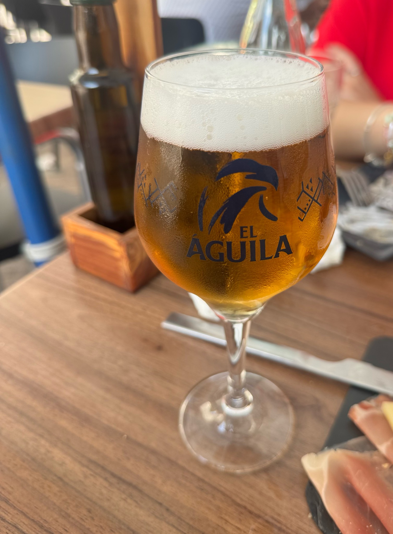 El Águila Dorada, Spain