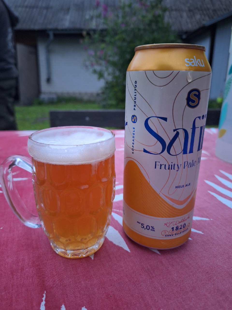 Safiir, Estonia