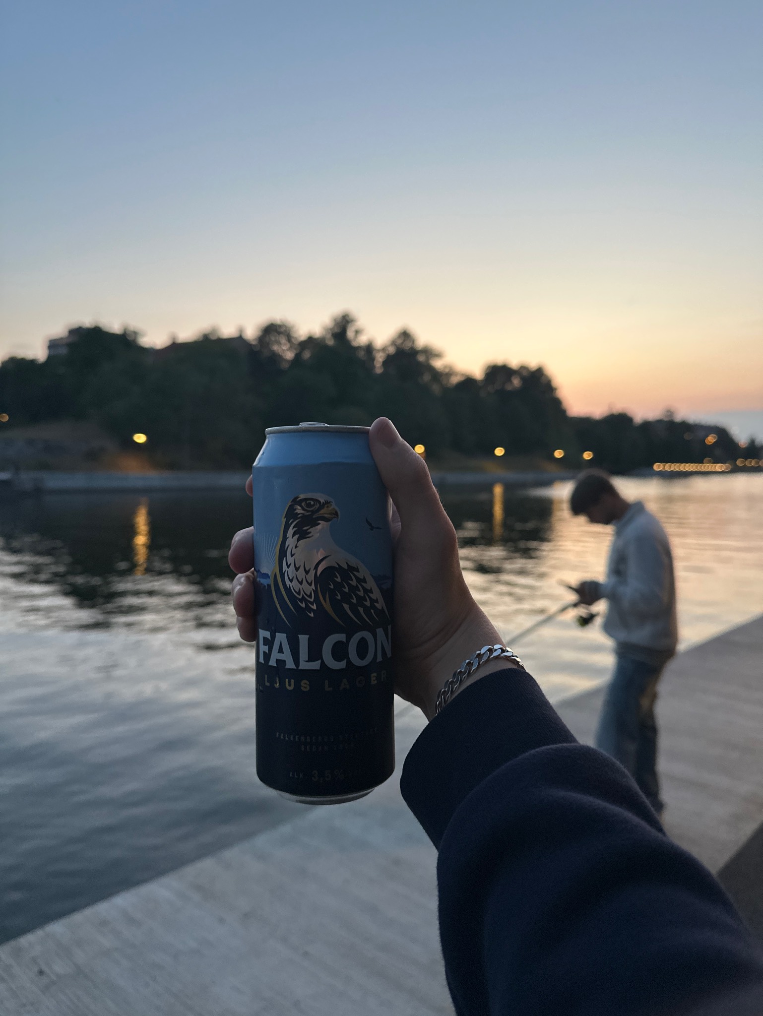 Falcon Ljus Lager, Sweden