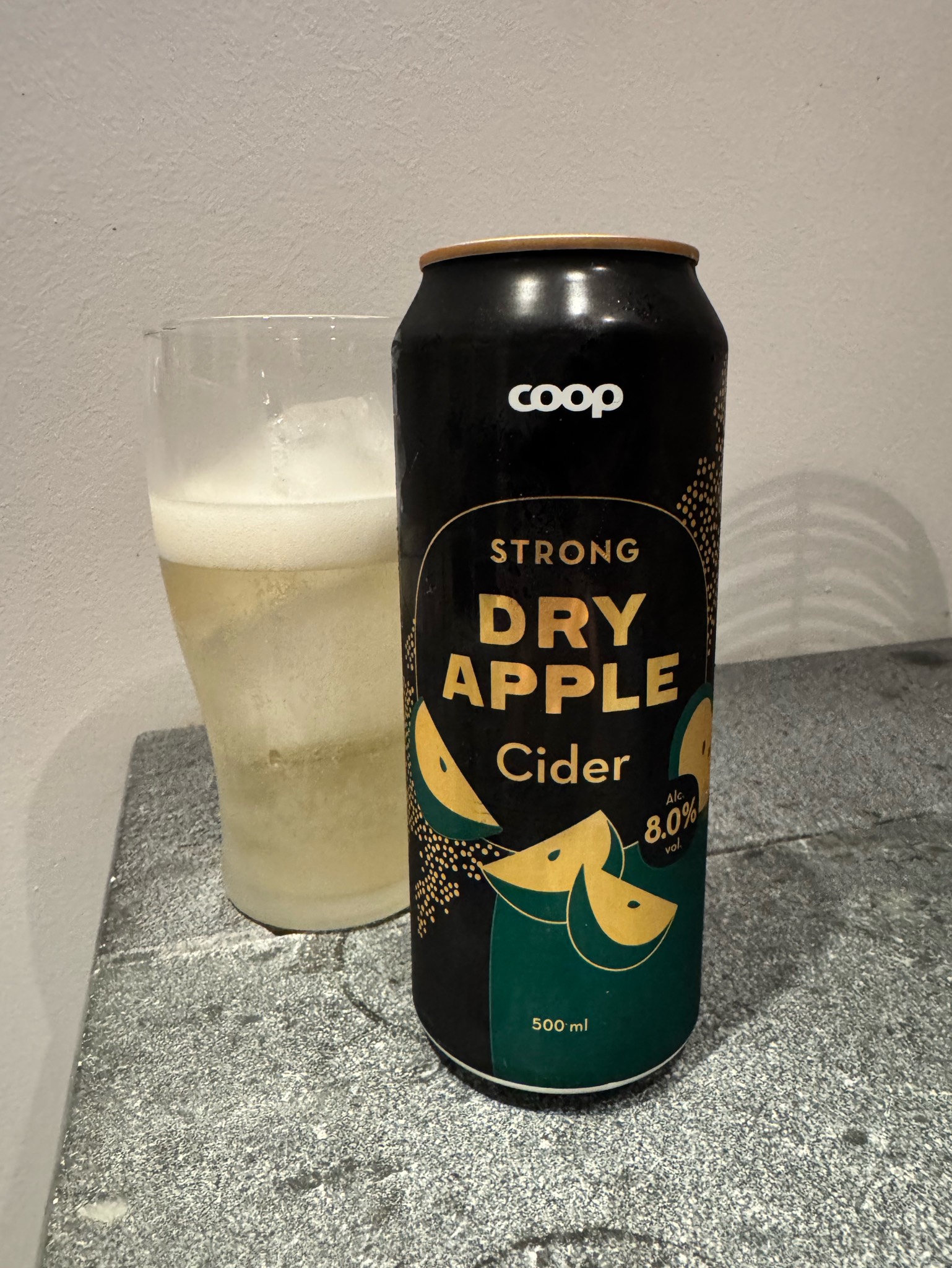 Coop Strong Dry Apple Cider, Finland